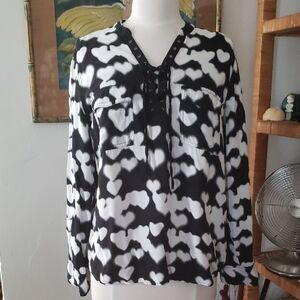 Rock & Republic Black & White Graphic Hearts Design Blouse Size Large